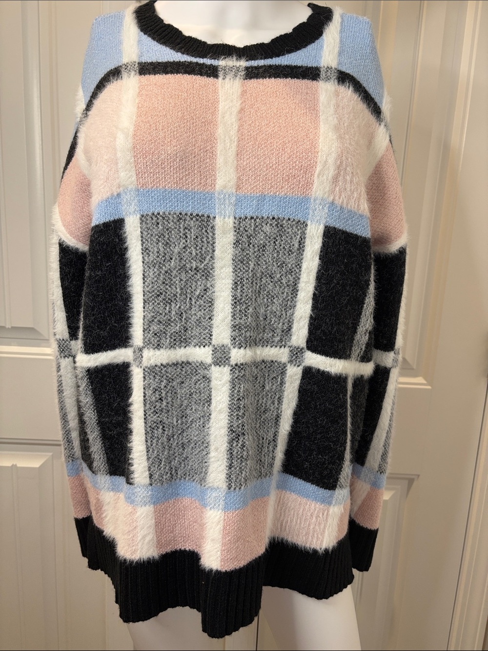 Elle Oversized Plaid Crewneck Sweater - Pink, Light Blue & Black Size Medium